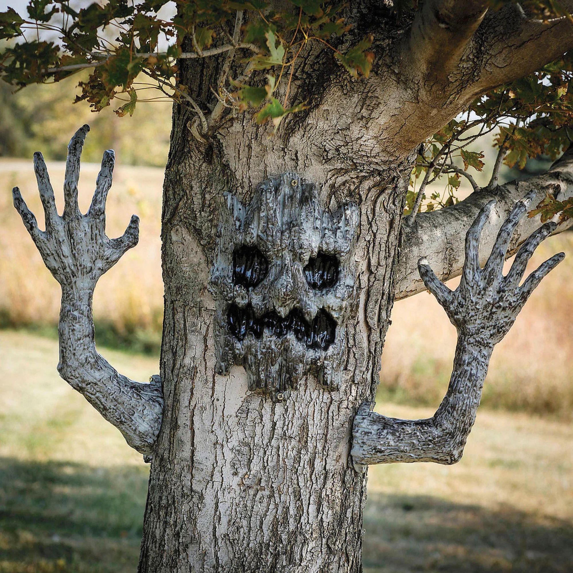Creepy Living Tree Outdoor Decoration