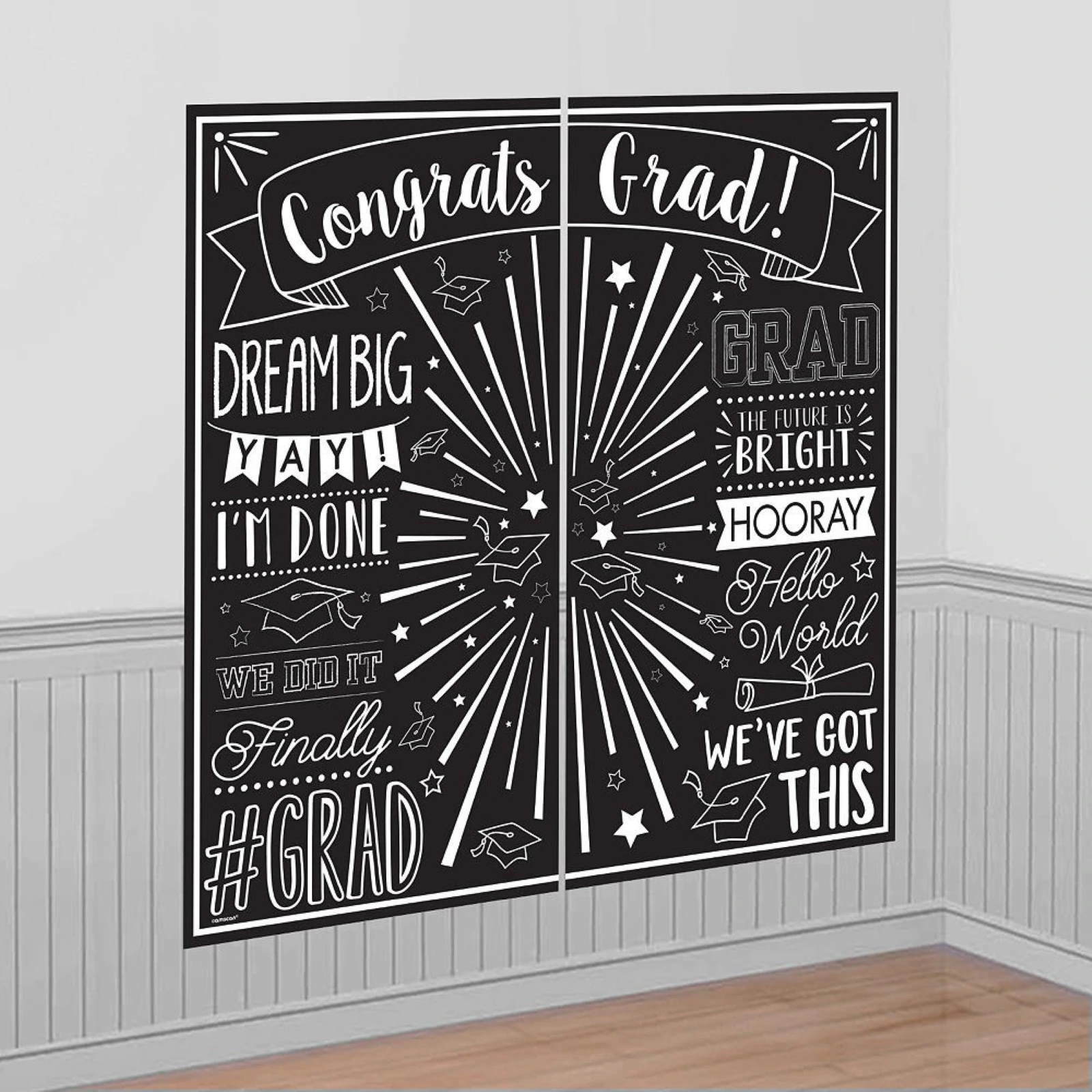 Graduation Selfie Wall Decorating Kit